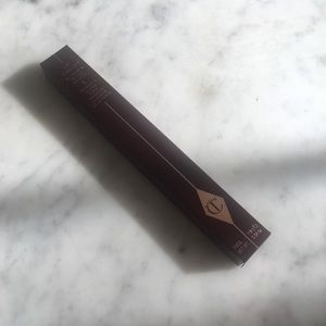 Charlotte Tilbury Lip Cheat In Pillow Talk